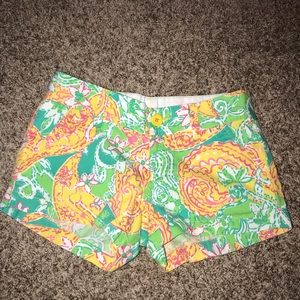 patterned lilly pulitzer shorts size 000